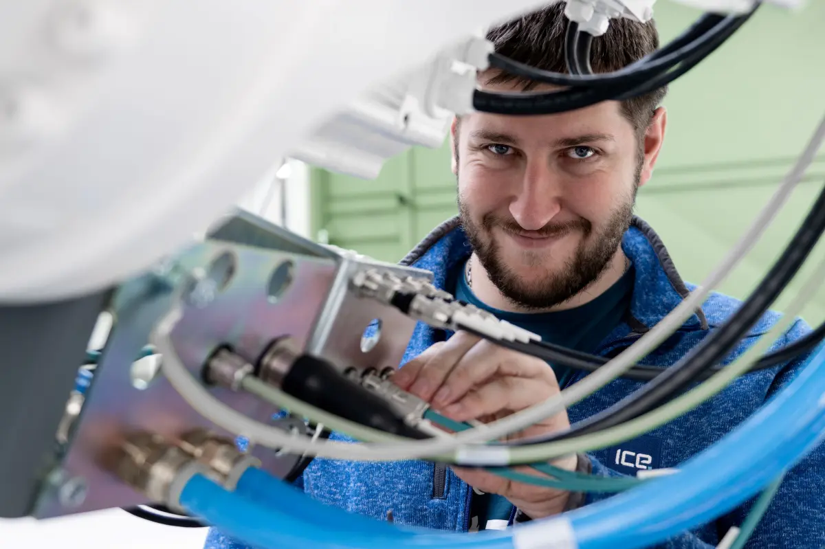 Electrical fitter mechanic
