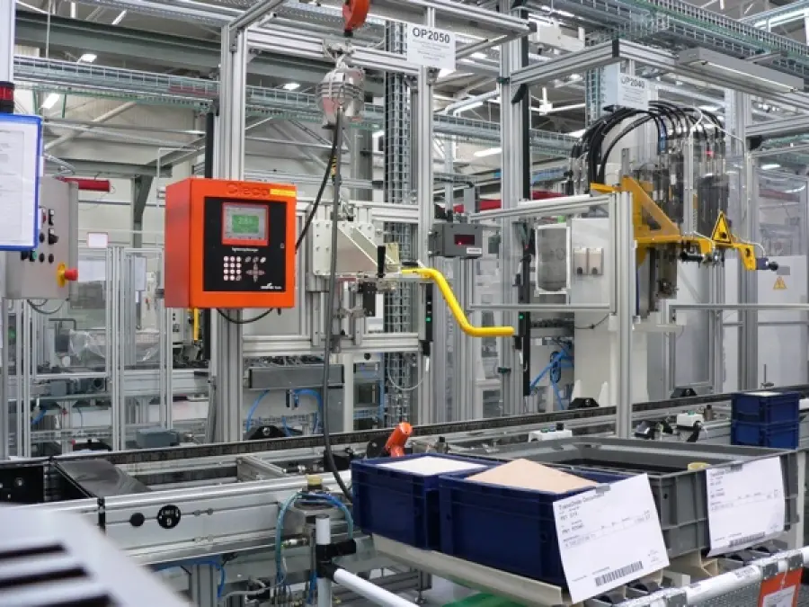 Reihe von Projekten für Comau Powertrain