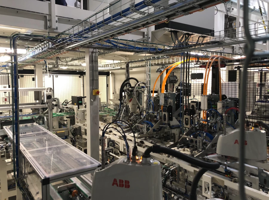 Automatische Montagelinien für Batteriekühler für die E-Mobilität