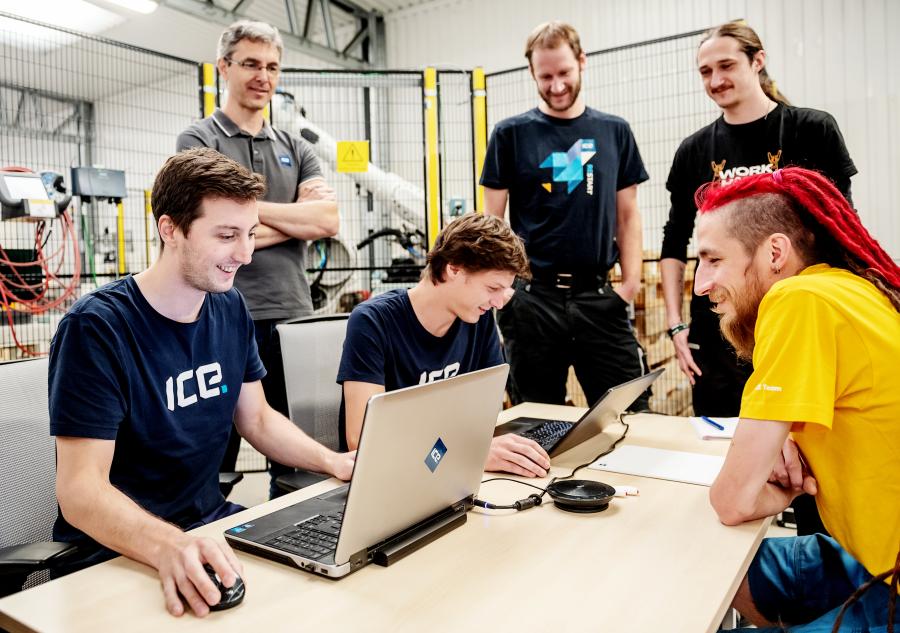 Programátor robotů | ICE Industrial Services